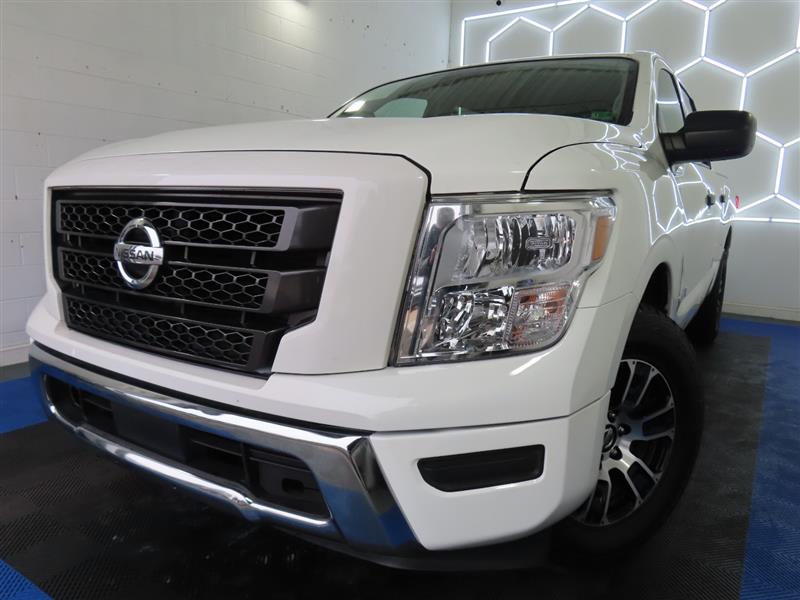 2022 NISSAN TITAN SV