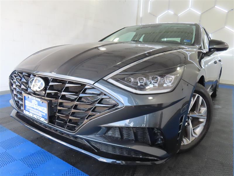 Gray 2023 Hyundai Sonata SEL FWD Sedan Front-Wheel Drive Automatic