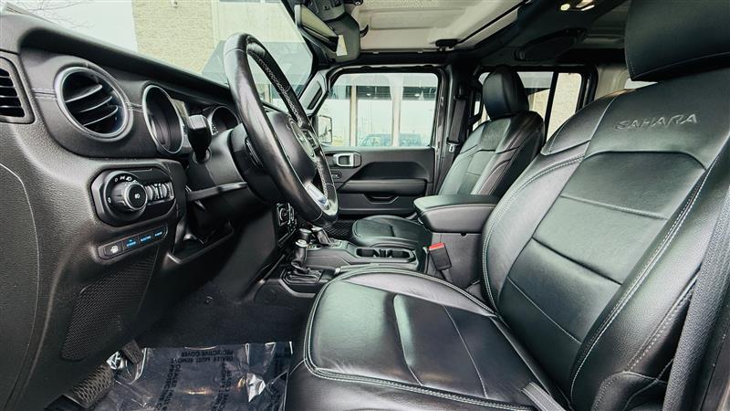 2022 Jeep Wrangler Unlimited Sahara 4XE - Photo 11