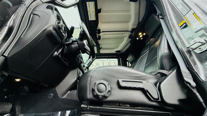 2022 Jeep Wrangler Unlimited Sahara 4XE - Photo 12