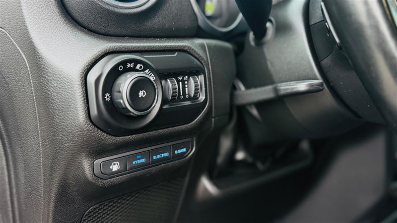 2022 Jeep Wrangler Unlimited Sahara 4XE - Photo 14