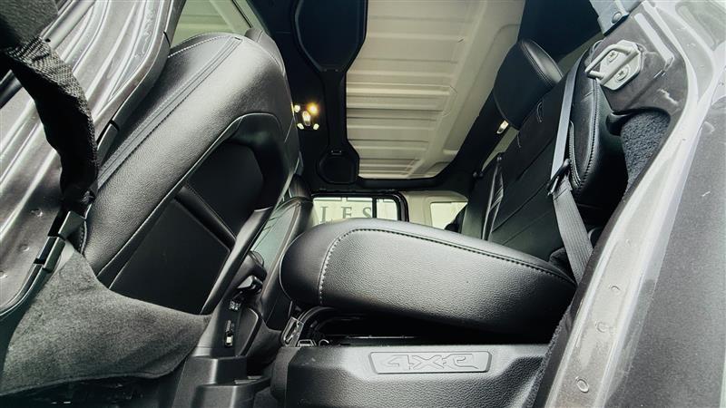 2022 Jeep Wrangler Unlimited Sahara 4XE - Photo 19