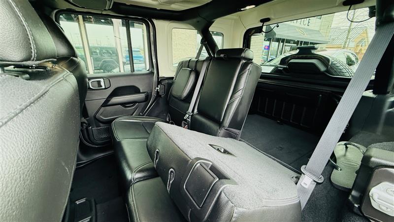 2022 Jeep Wrangler Unlimited Sahara 4XE - Photo 20