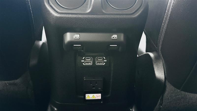 2022 Jeep Wrangler Unlimited Sahara 4XE - Photo 21