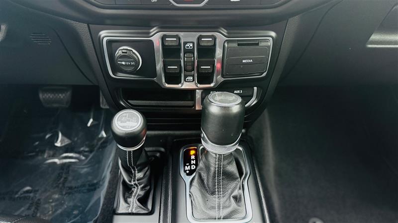 2022 Jeep Wrangler Unlimited Sahara 4XE - Photo 26