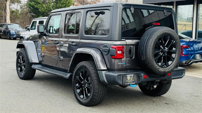 2022 Jeep Wrangler Unlimited Sahara 4XE - Photo 3