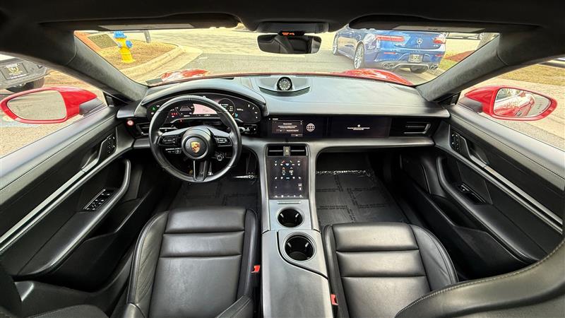 2022 Porsche Taycan GTS - Photo 19