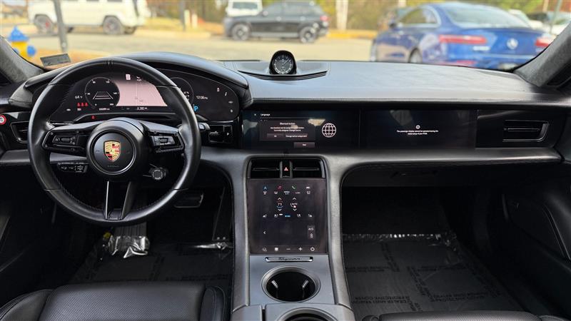2022 Porsche Taycan GTS - Photo 21