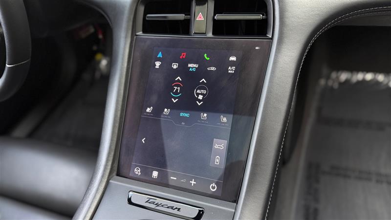 2022 Porsche Taycan GTS - Photo 26