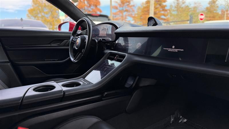 2022 Porsche Taycan GTS - Photo 31