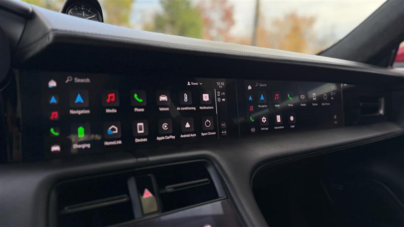 2022 Porsche Taycan GTS - Photo 35