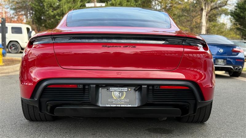 2022 Porsche Taycan GTS - Photo 4