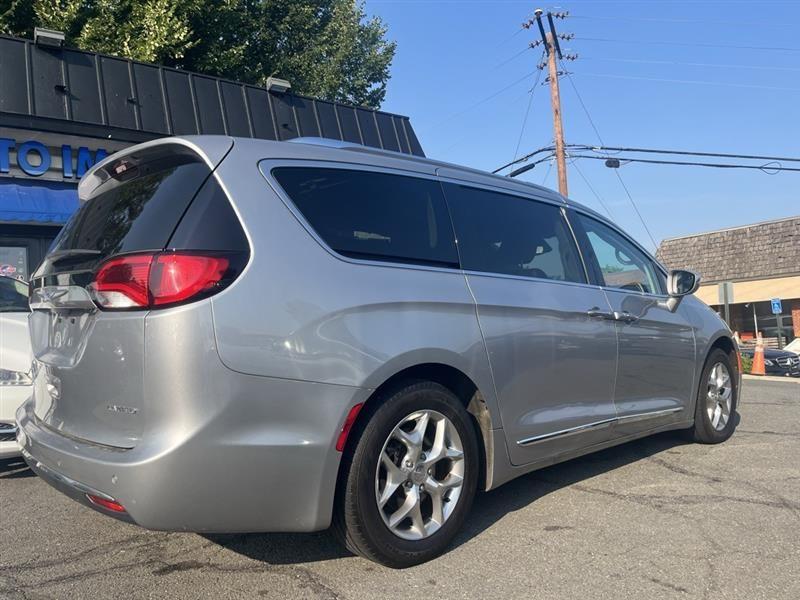 2018 CHRYSLER PACIFICA LIMITED