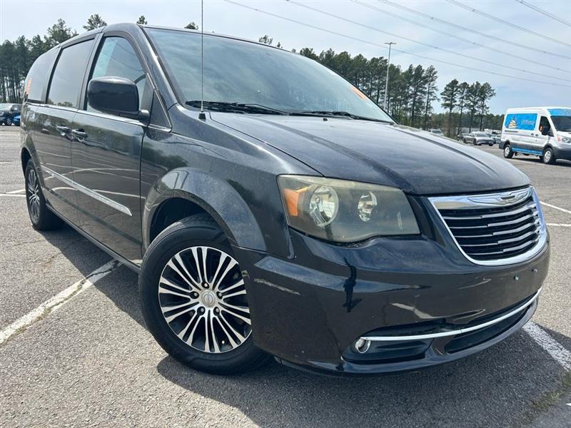 2013 CHRYSLER TOWN & COUNTRY S