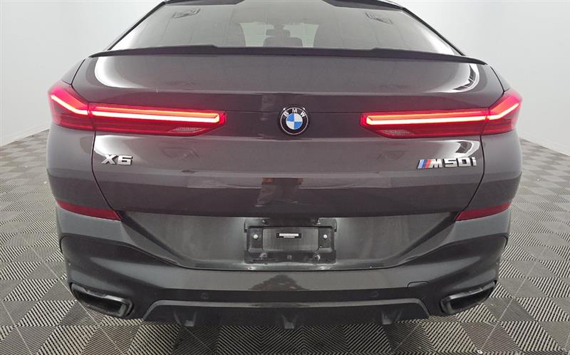2022 BMW X6 M50I