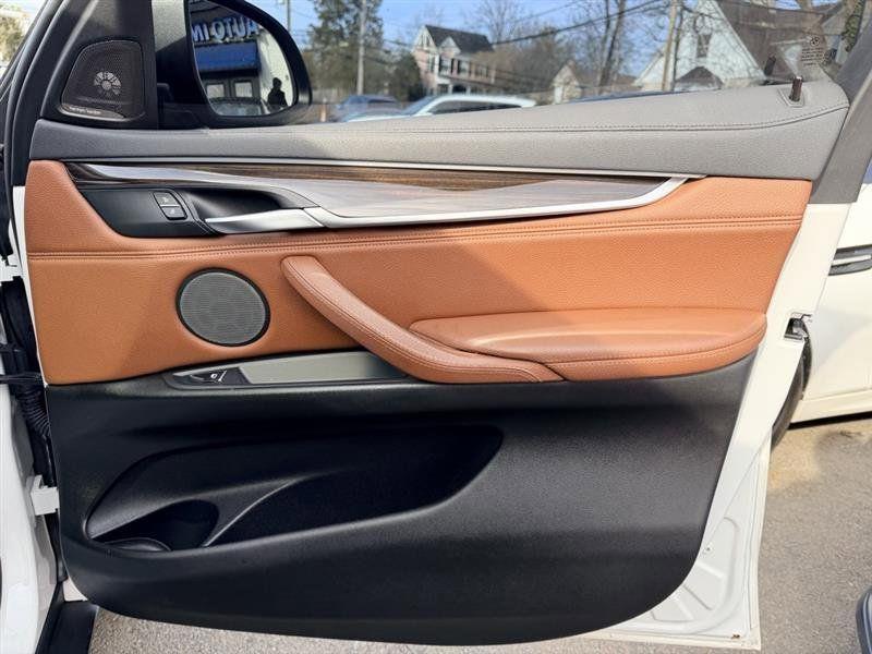 2016 BMW X6 xDrive50i - Photo 22