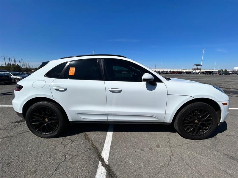 2018 PORSCHE MACAN S