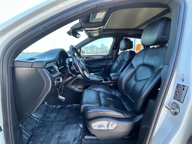 2018 PORSCHE MACAN S