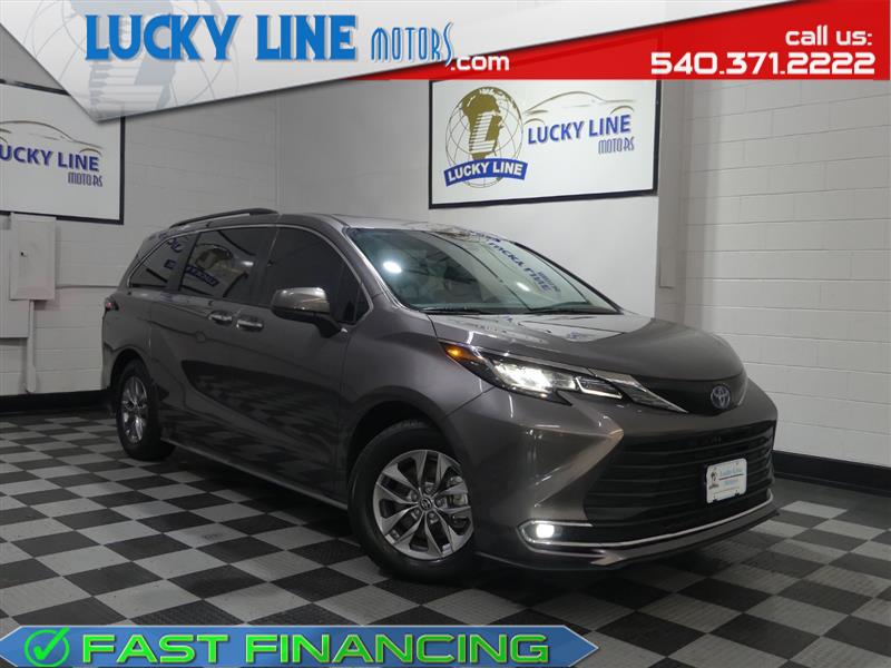 2023 TOYOTA SIENNA XLE Plus Package