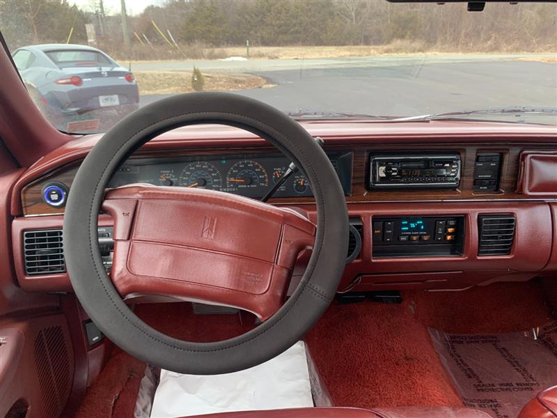 1992 Oldsmobile Custom Cruiser - Photo 14