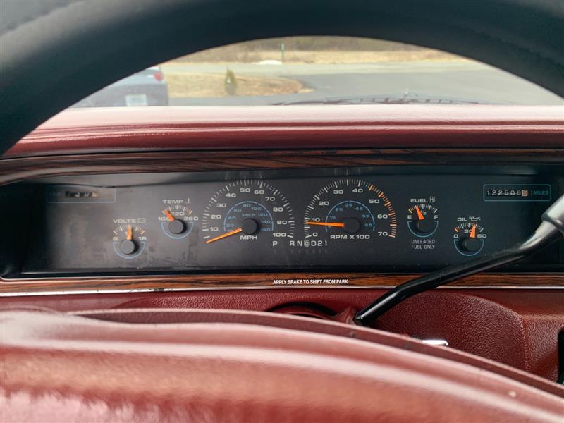 1992 Oldsmobile Custom Cruiser - Photo 15