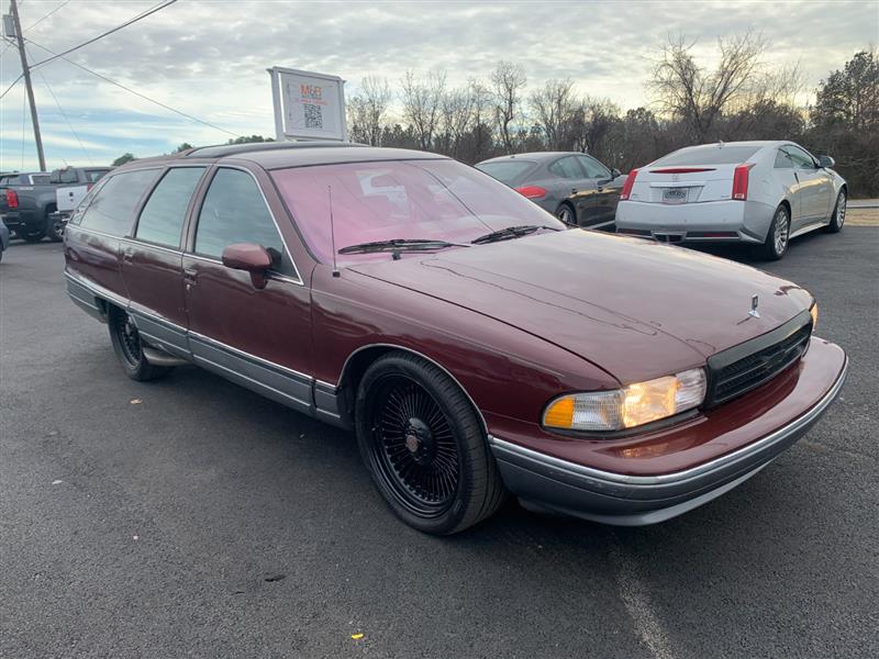 1992 Oldsmobile Custom Cruiser - Photo 2