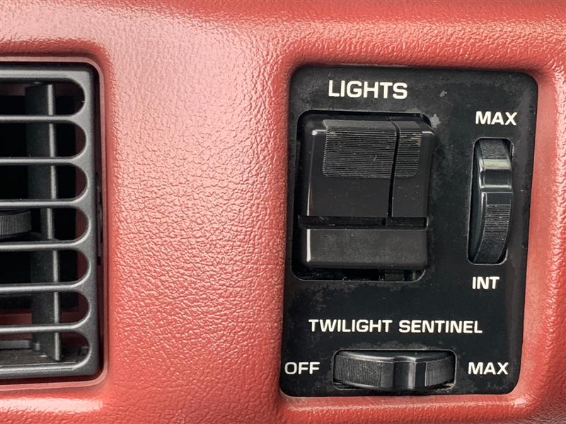 1992 Oldsmobile Custom Cruiser - Photo 20