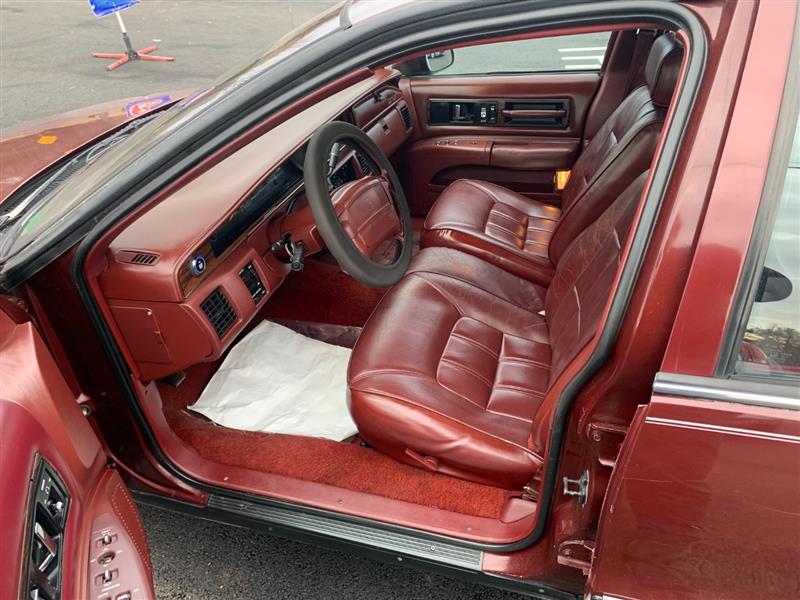 1992 Oldsmobile Custom Cruiser - Photo 35