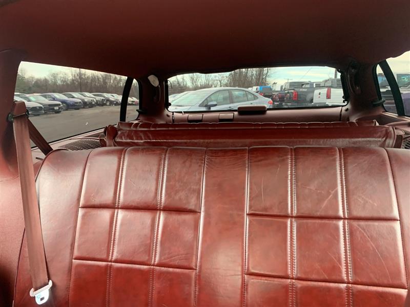 1992 Oldsmobile Custom Cruiser - Photo 40