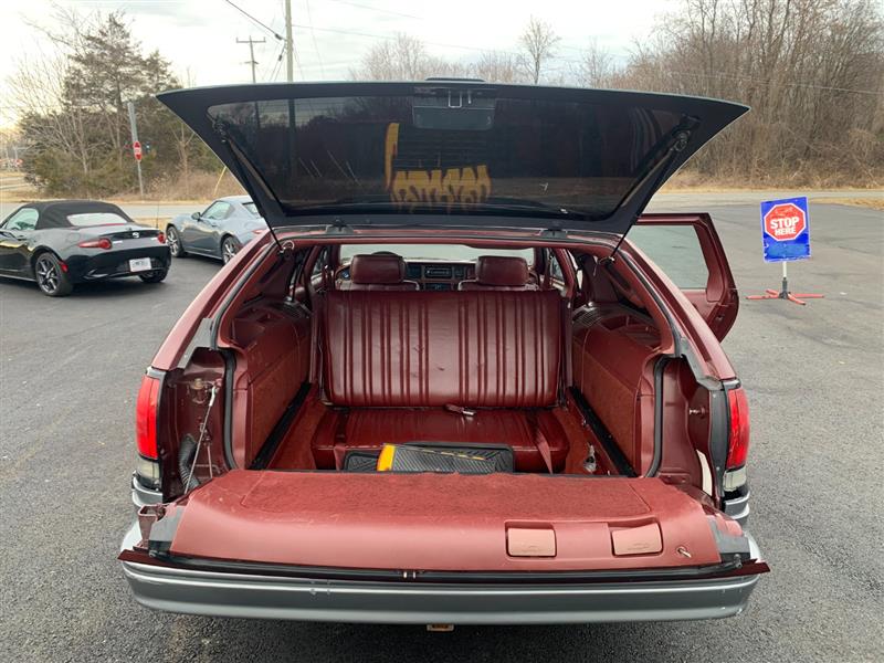 1992 Oldsmobile Custom Cruiser - Photo 48