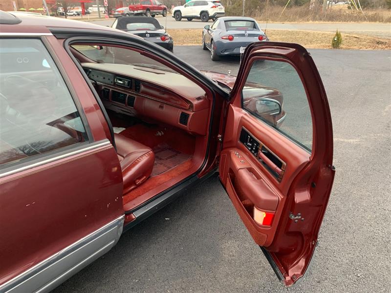 1992 Oldsmobile Custom Cruiser - Photo 52