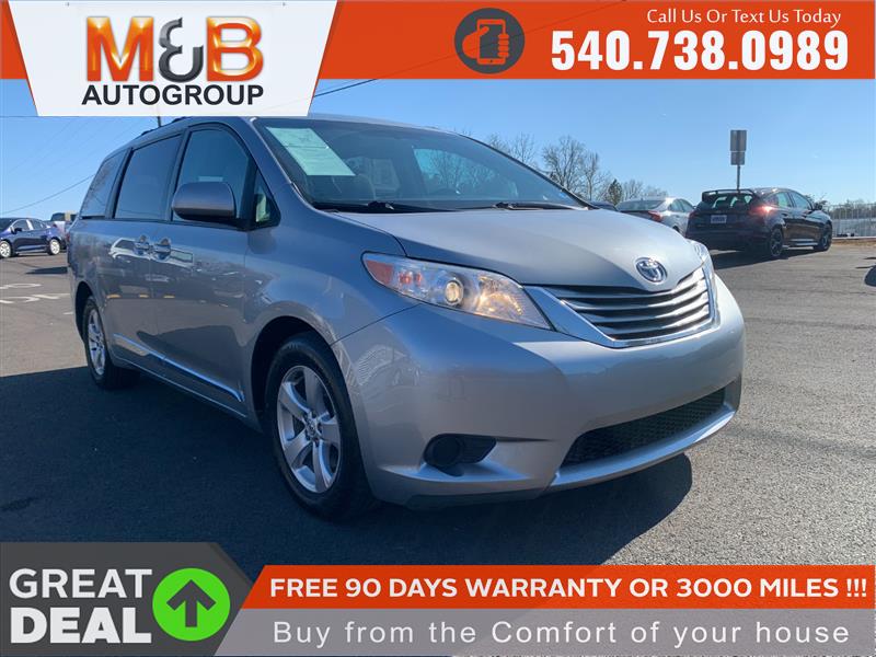 2016 TOYOTA SIENNA LE