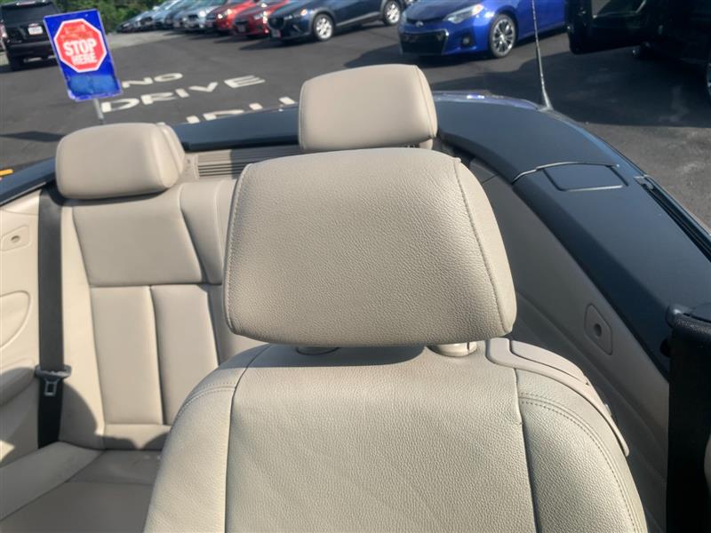 2009 BMW 1 Series 135i - Photo 12