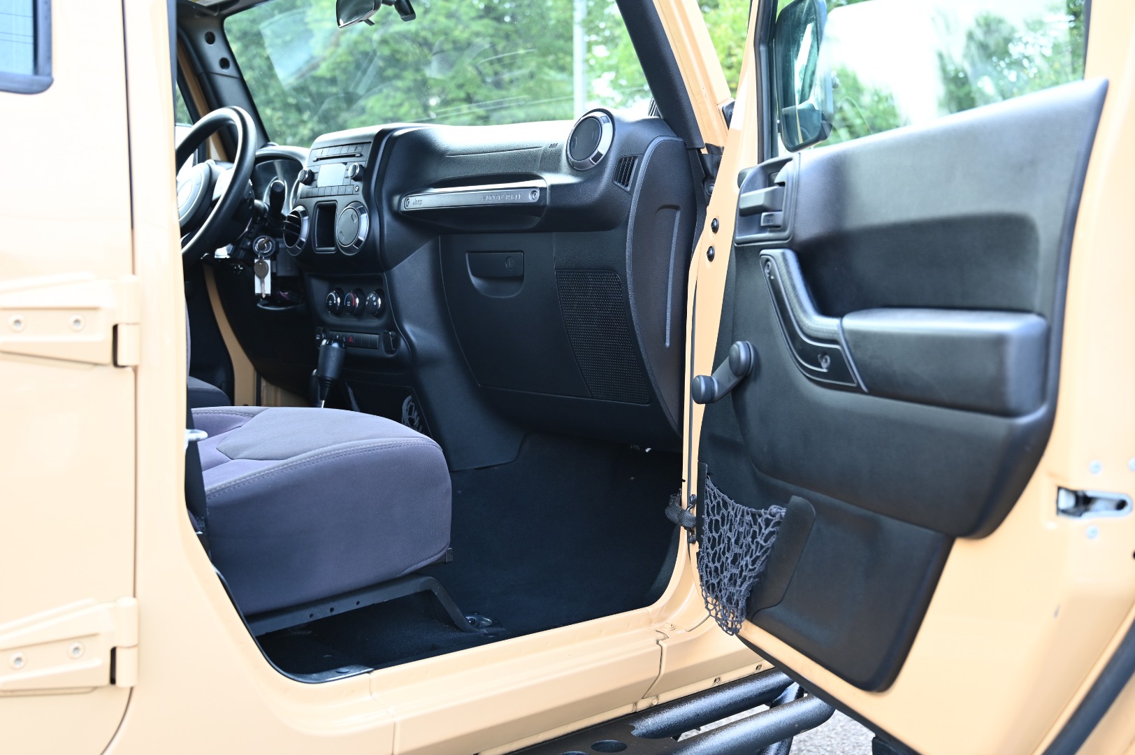 2014 Jeep Wrangler Unlimited Sport - Photo 14
