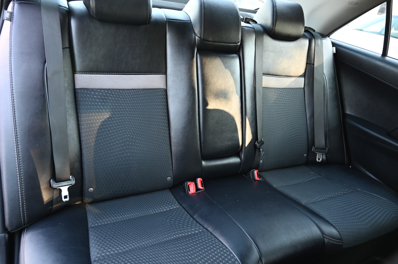 2012 Toyota Camry SE - Photo 16