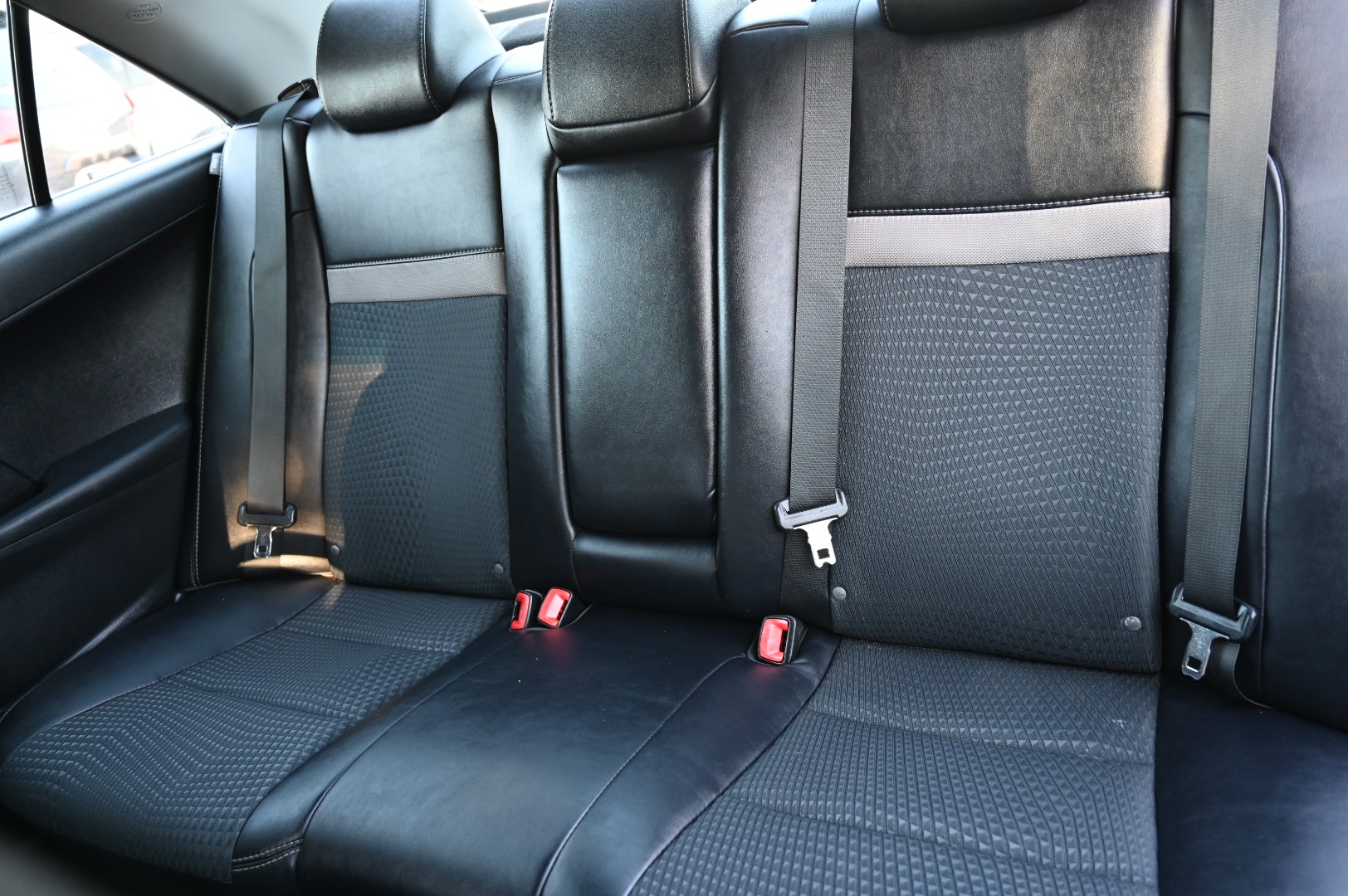 2012 Toyota Camry SE - Photo 19