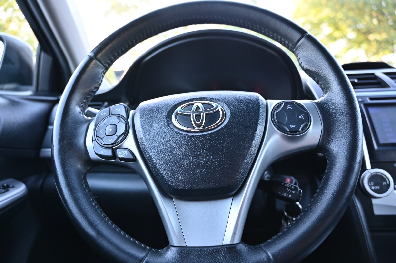 2012 Toyota Camry SE - Photo 24