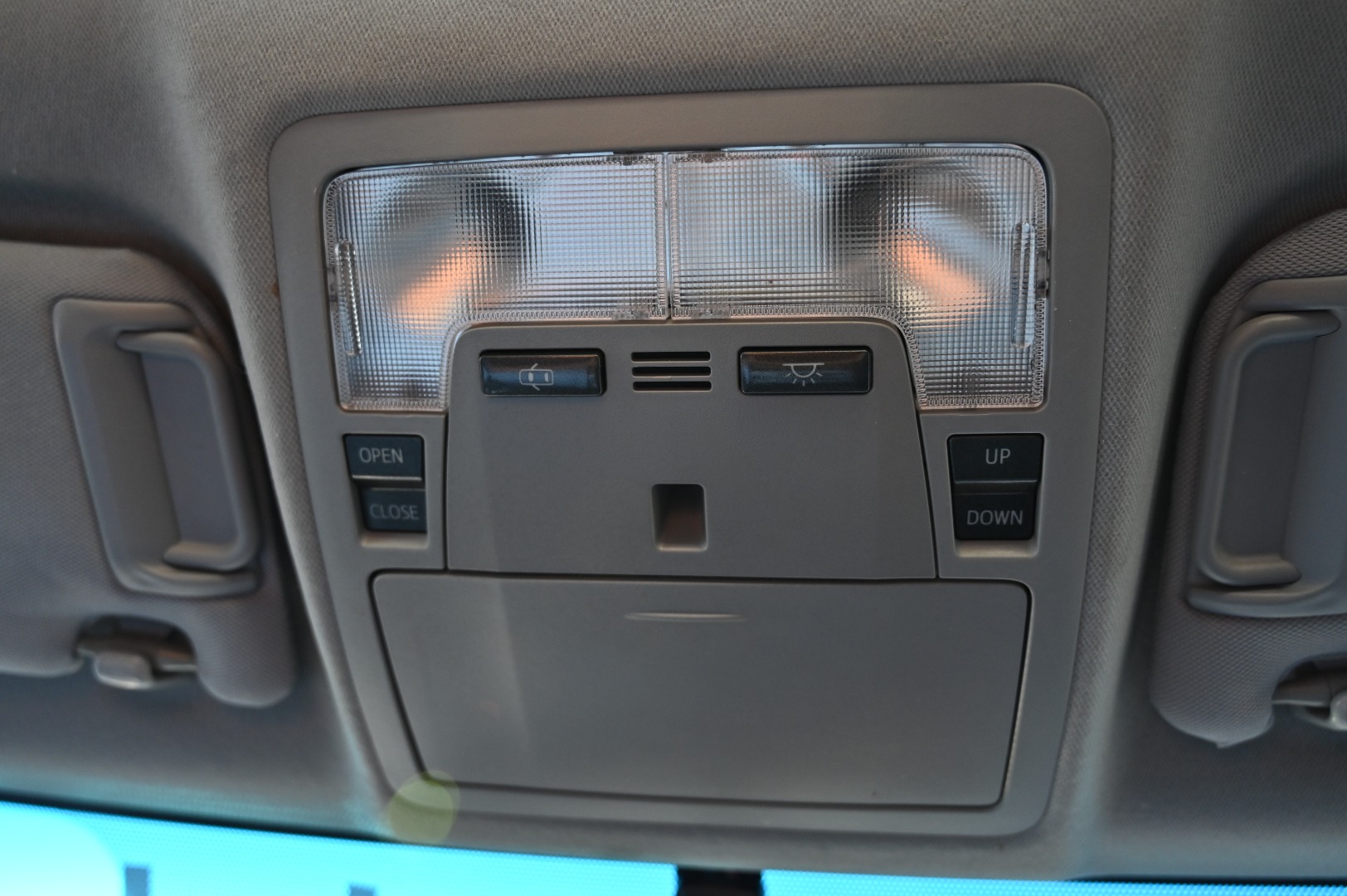 2012 Toyota Camry SE - Photo 29