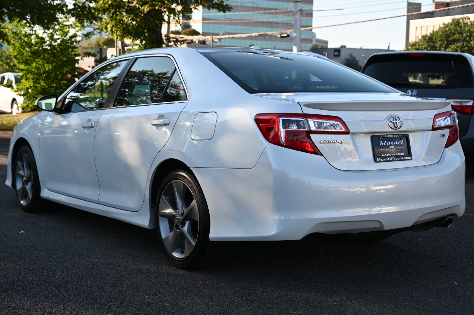 2012 Toyota Camry SE - Photo 7