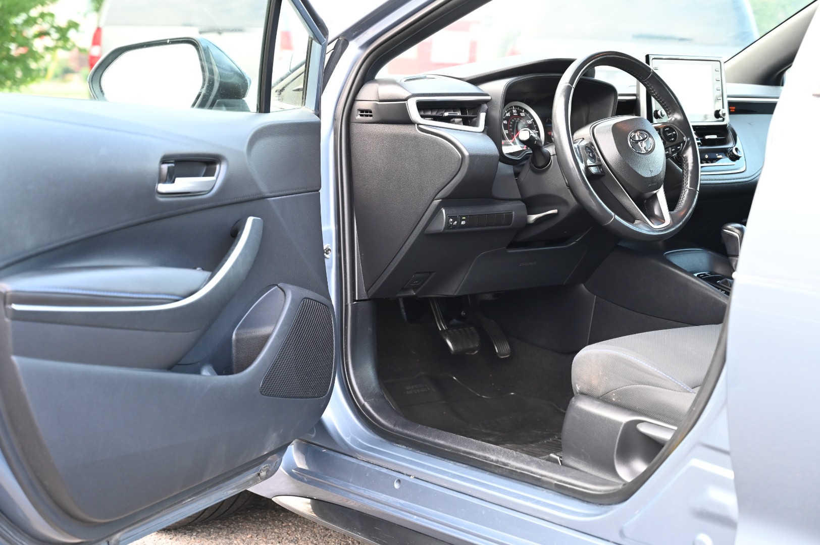 2020 Toyota Corolla SE - Photo 11