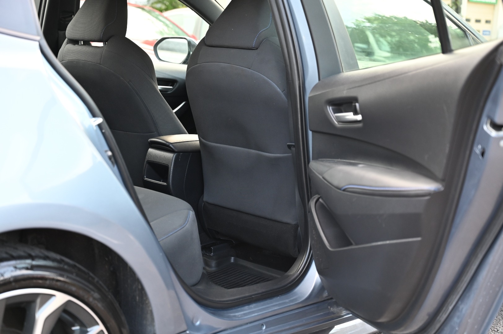 2020 Toyota Corolla SE - Photo 17