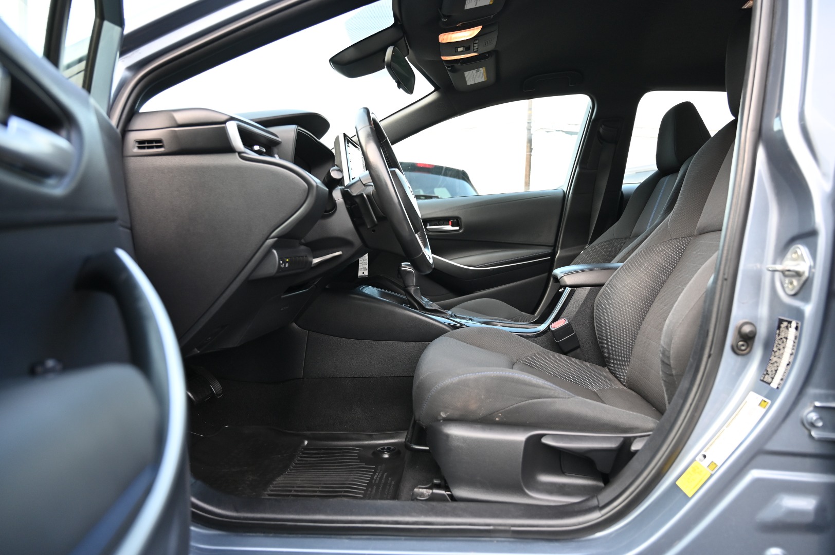 2020 Toyota Corolla SE - Photo 9