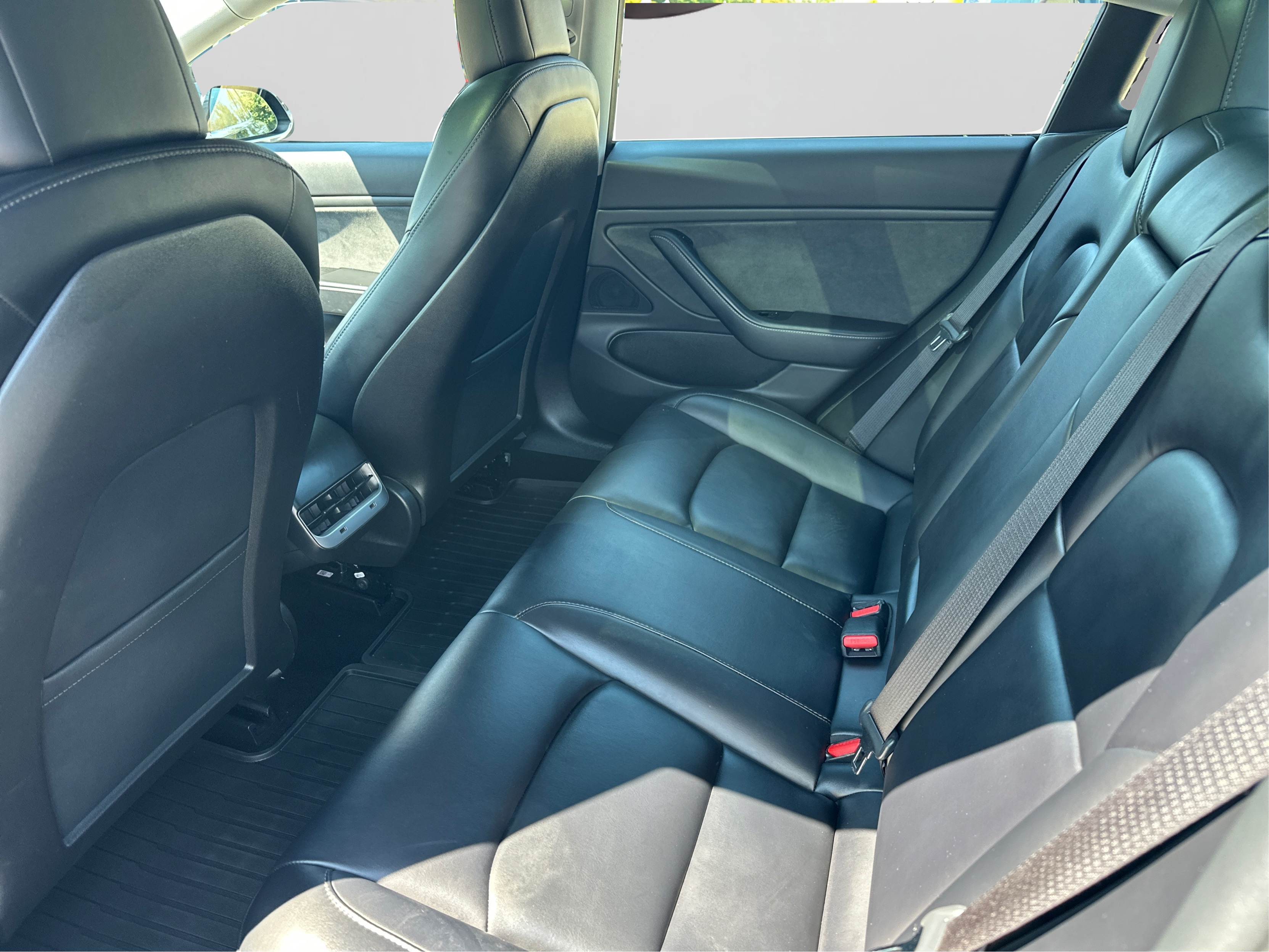 2019 Tesla Model 3 Mid Range - Photo 10