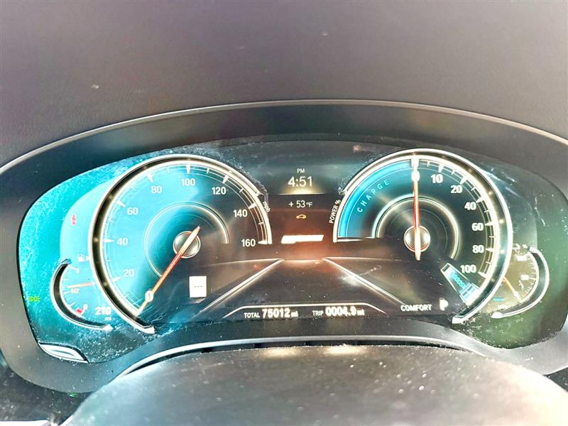 2018 BMW 5 Series 530e - Photo 14