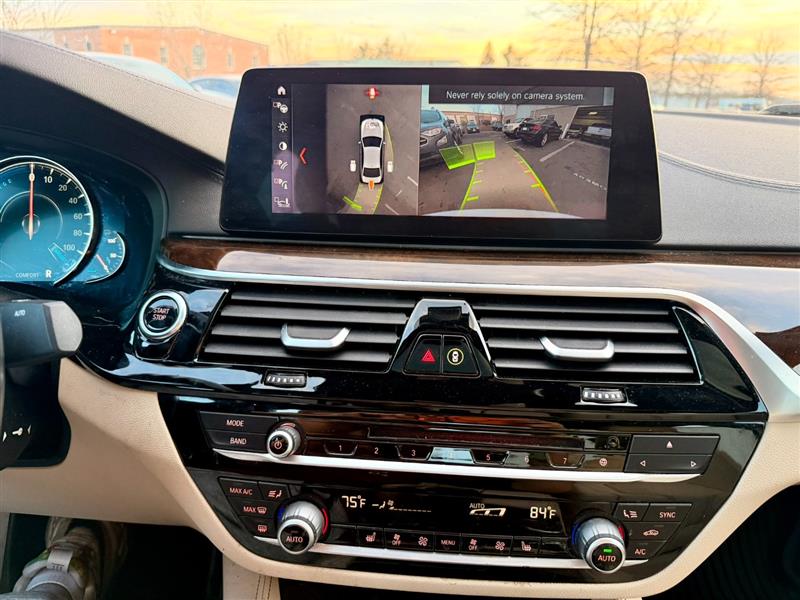 2018 BMW 5 Series 530e - Photo 17