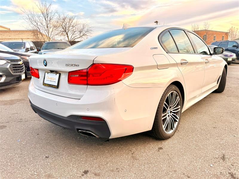 2018 BMW 5 Series 530e - Photo 3