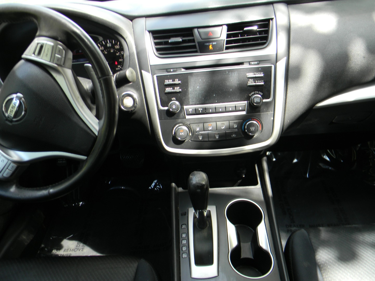 2017 Nissan Altima SR - Photo 19