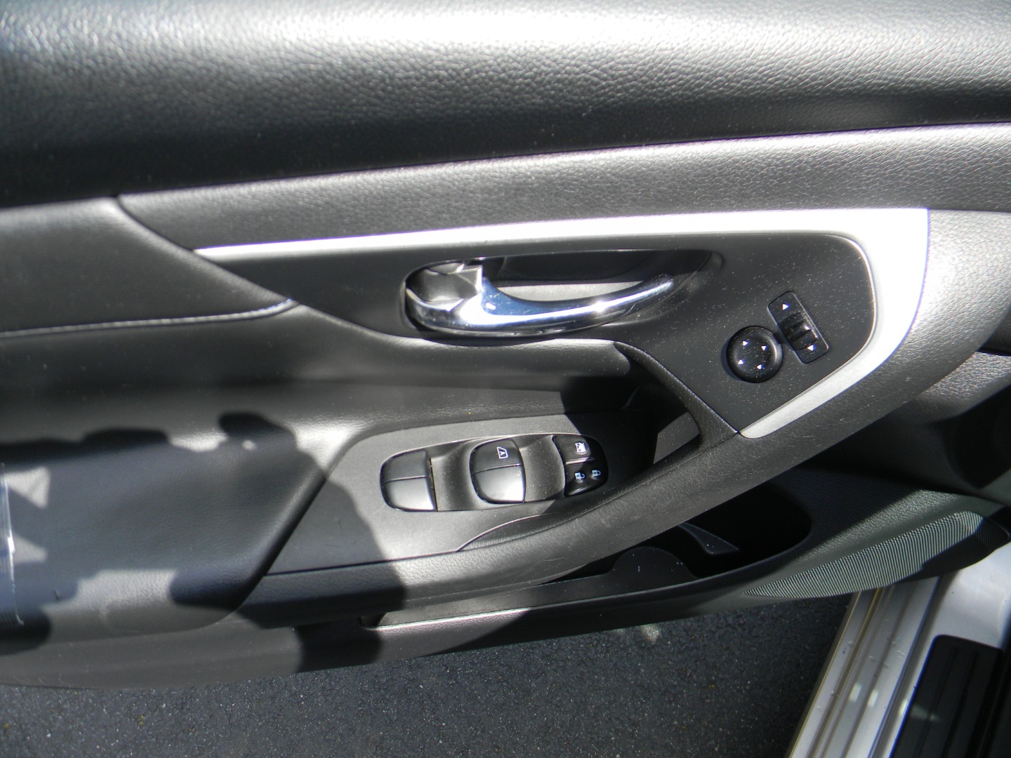 2017 Nissan Altima SR - Photo 24