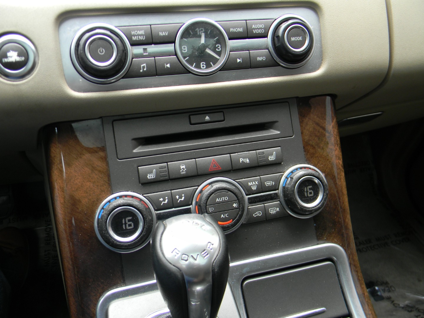 2011 Land Rover Range Rover Sport Supercharged - Photo 34